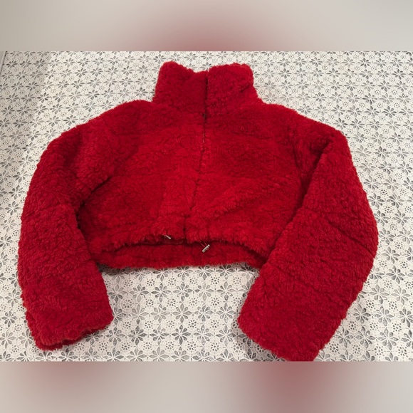NWT FOREVER 21 CROPPED FAUX SHEARLING
JACKET Medium 11/25 - Picture 6 of 11